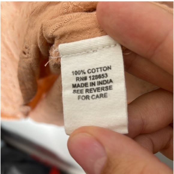 XL JOIE Eyelet Boho Fairy scoop neck w/ long ties style cottage blouse in Peach - Picture 7 of 11